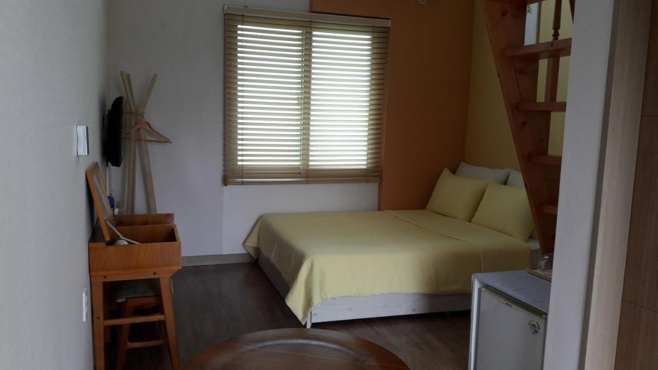 Moon Forest Guesthouse Jeju by Eksteriør bilde