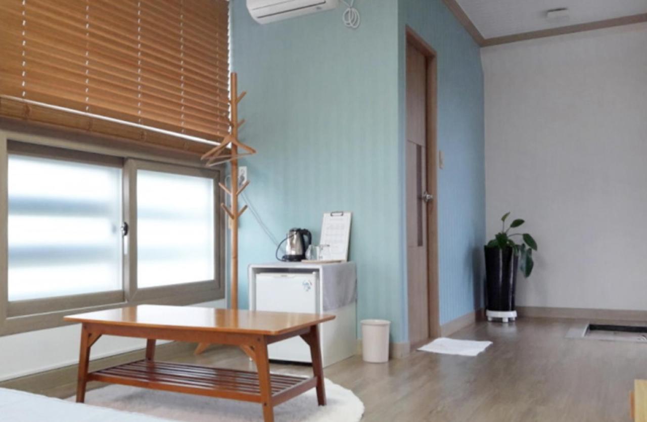 Moon Forest Guesthouse Jeju by Eksteriør bilde