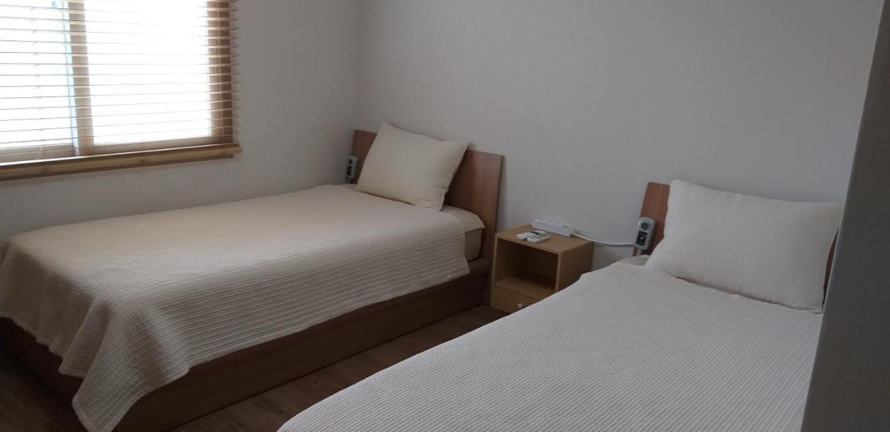 Moon Forest Guesthouse Jeju by Eksteriør bilde