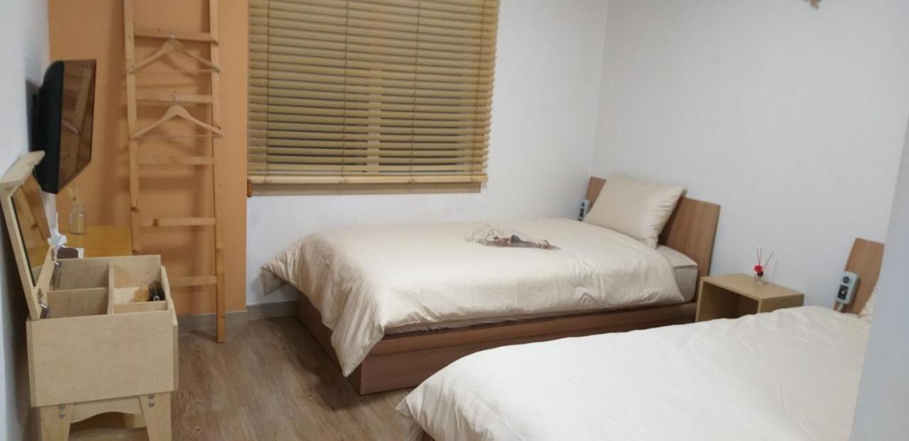 Moon Forest Guesthouse Jeju by Eksteriør bilde