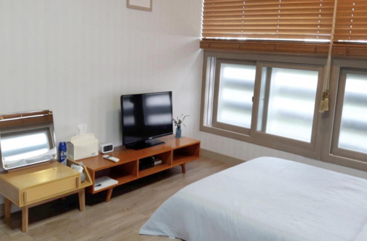 Moon Forest Guesthouse Jeju by Eksteriør bilde